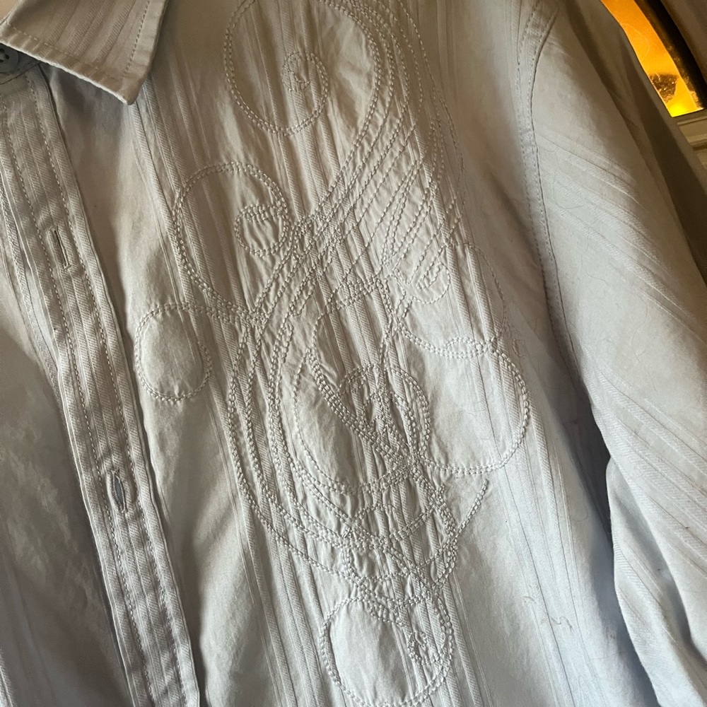 Button down - Picture 4 of 4
